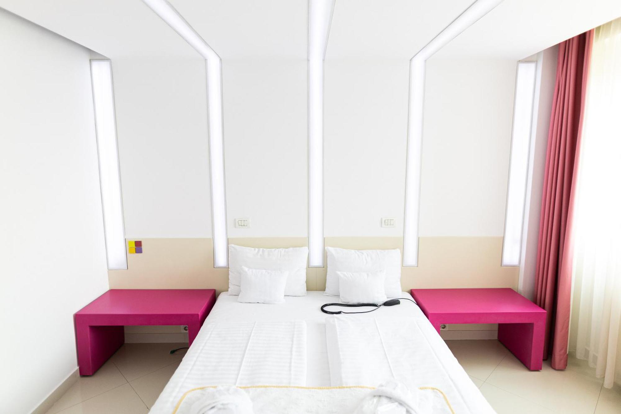 Christina 4* Bucureşti