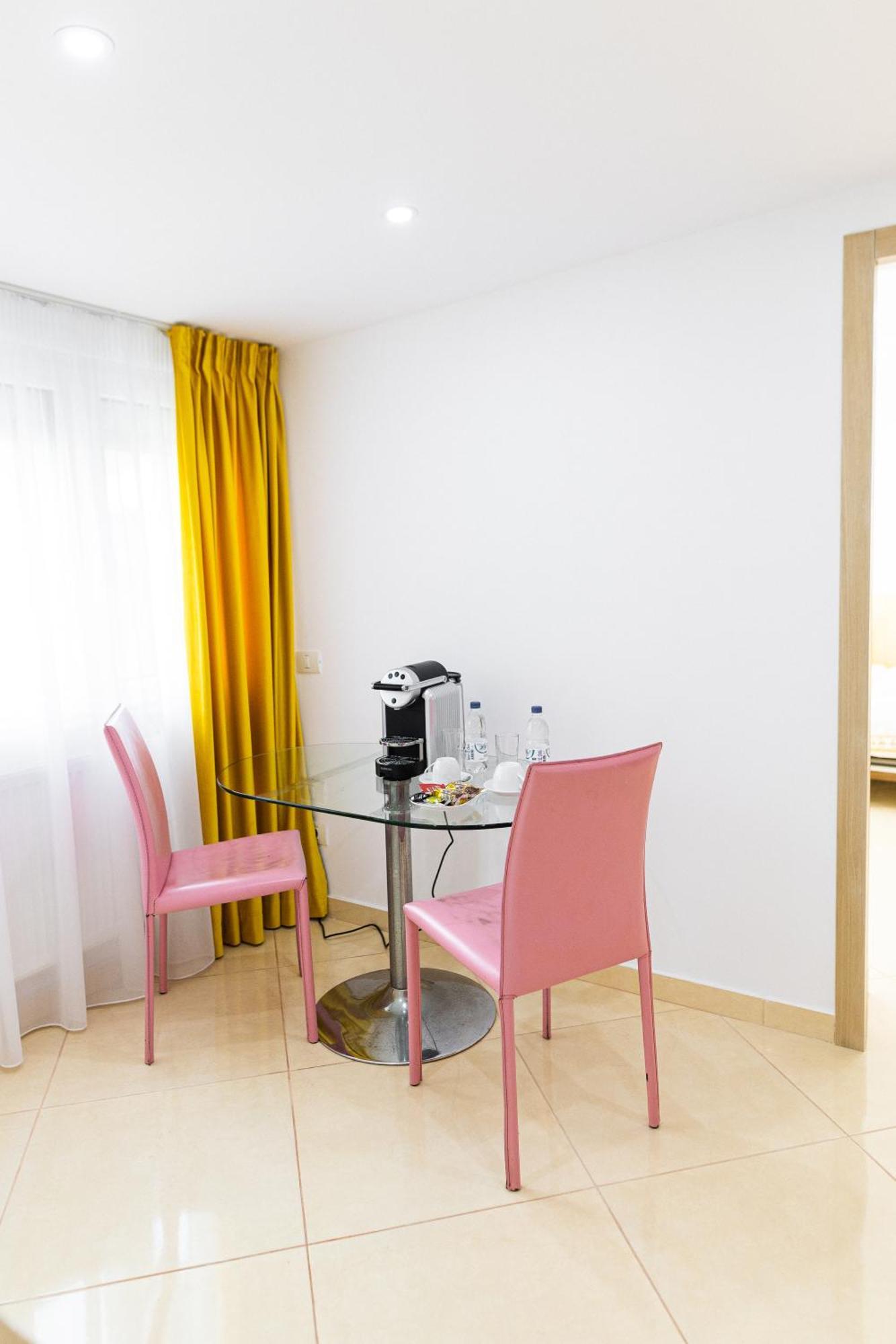 Christina 4* Bucureşti