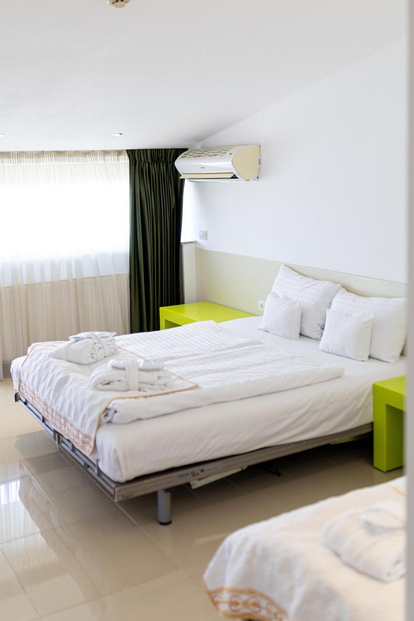 Hotel Christina 4*
